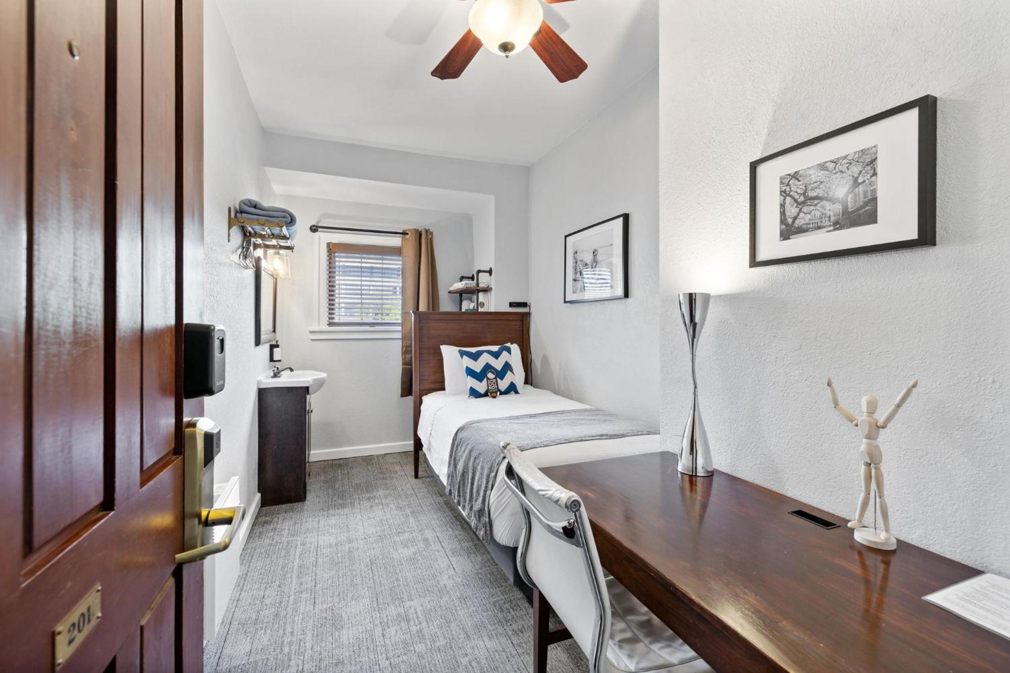 College Inn Hotel Seattle Eksteriør billede